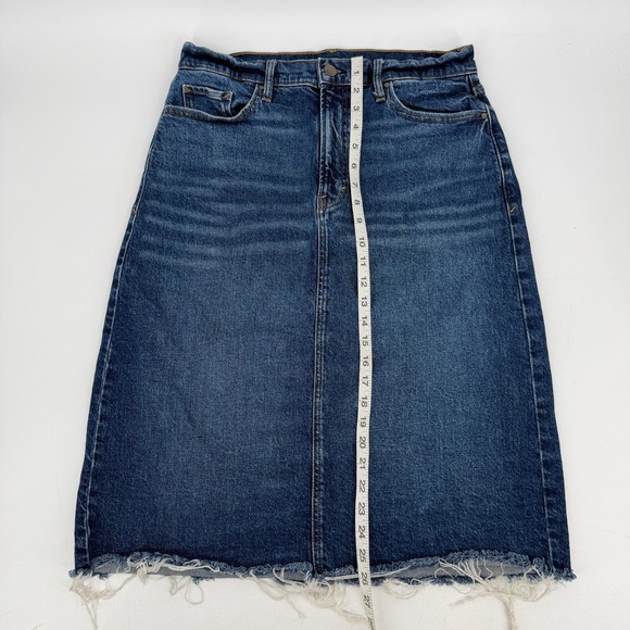 a.n.a High Rise Denim Pencil Skirt Medium Wash Frayed Hem Size 8 - Picture 7 of 7